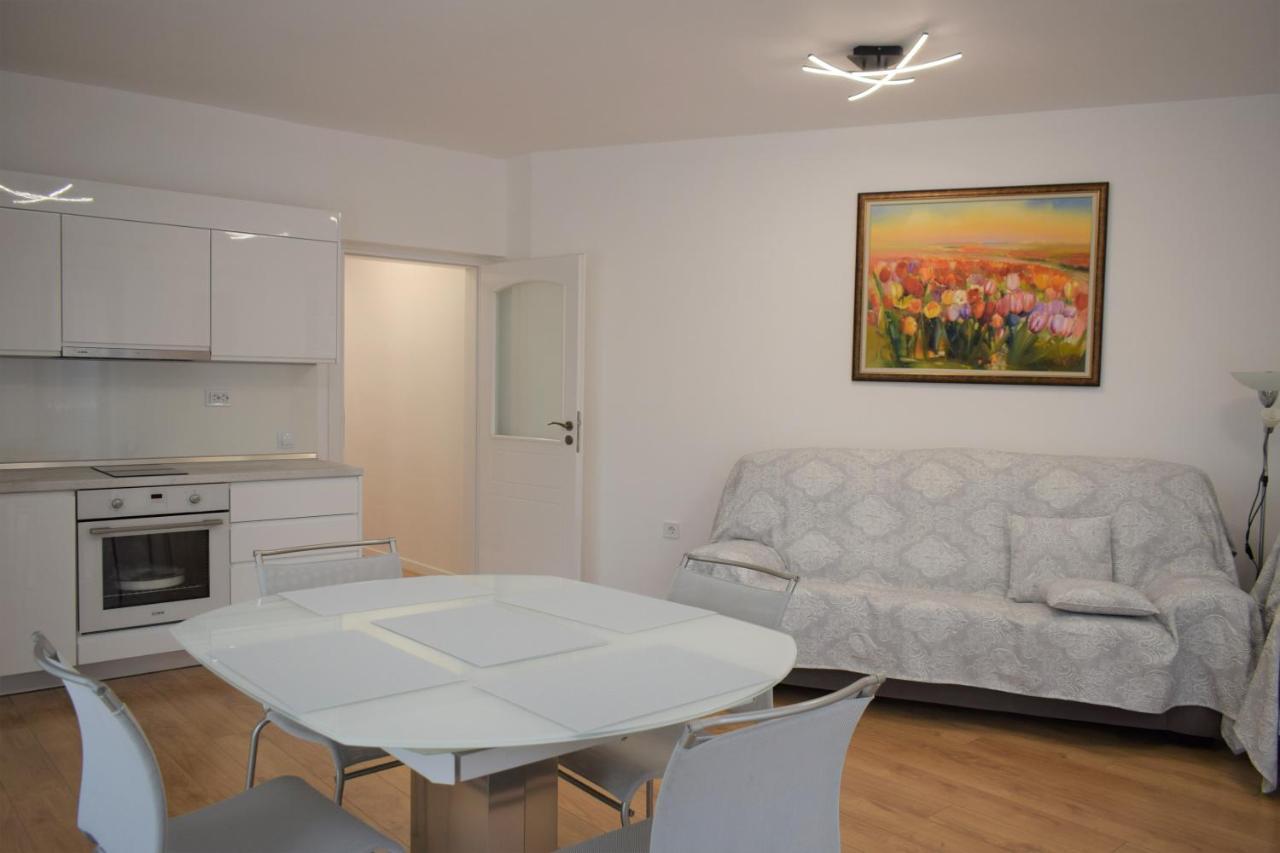 Top Center Apartment Gramophone With Private Parking Burgas Zewnętrze zdjęcie