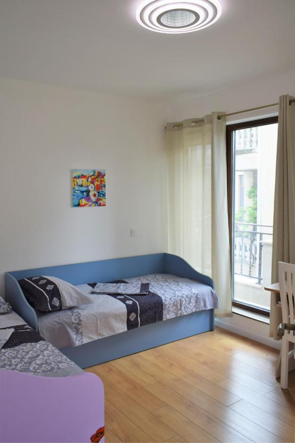 Top Center Apartment Gramophone With Private Parking Burgas Zewnętrze zdjęcie