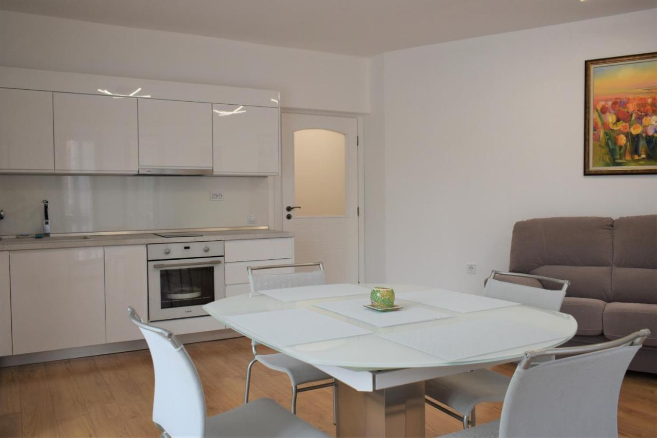Top Center Apartment Gramophone With Private Parking Burgas Zewnętrze zdjęcie